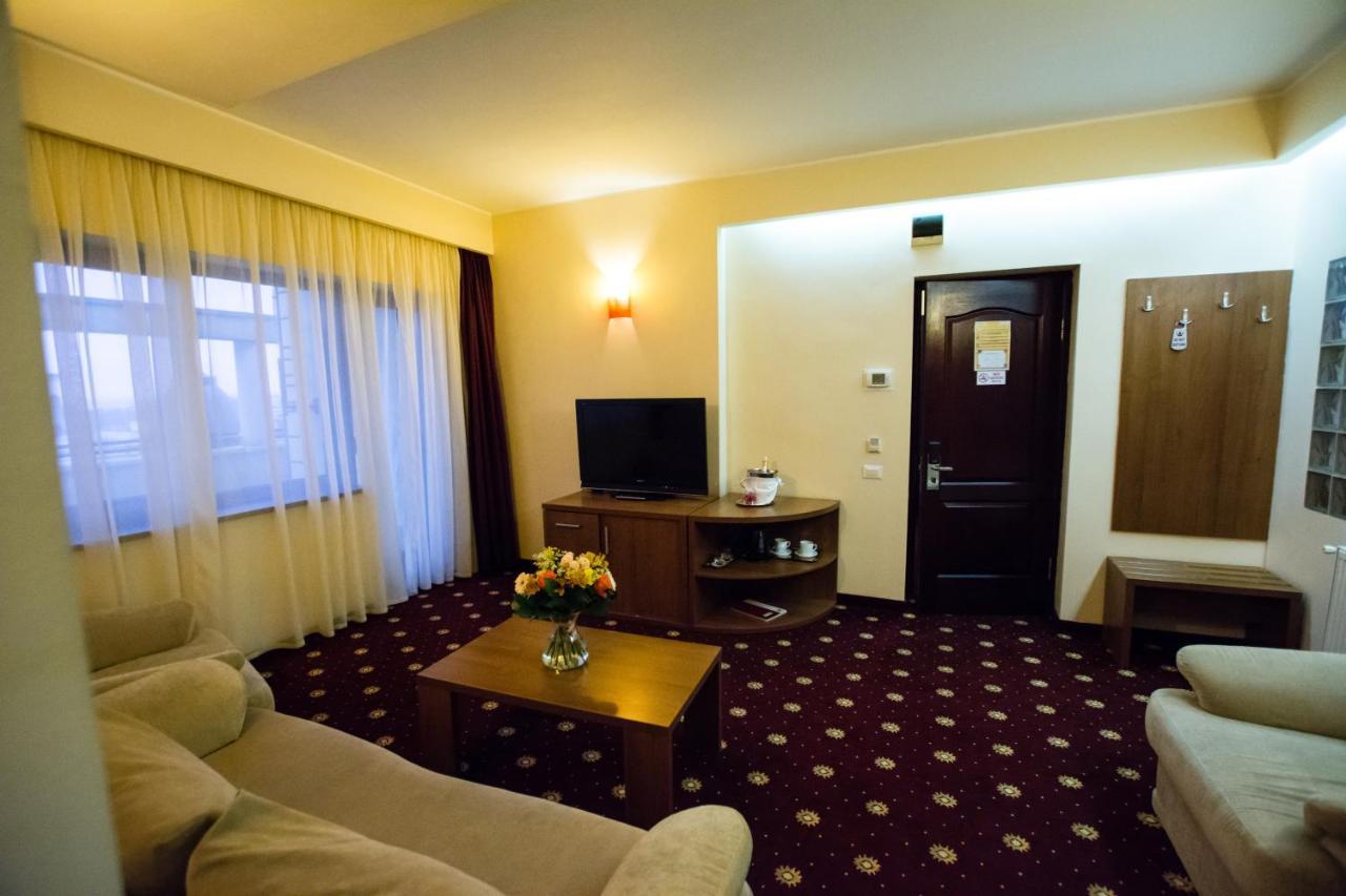 Hotel Ferdinand コンスタンツァ エクステリア 写真