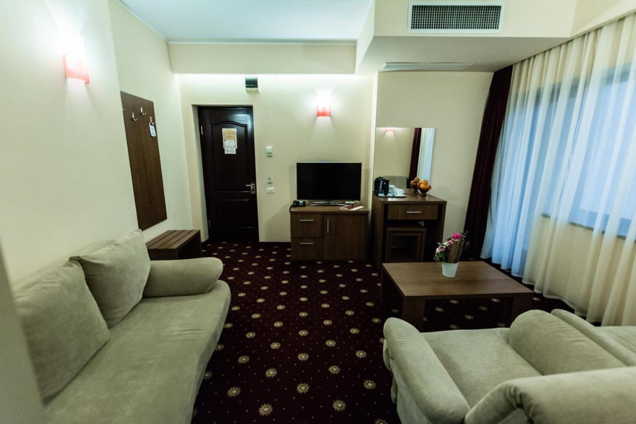 Hotel Ferdinand コンスタンツァ エクステリア 写真